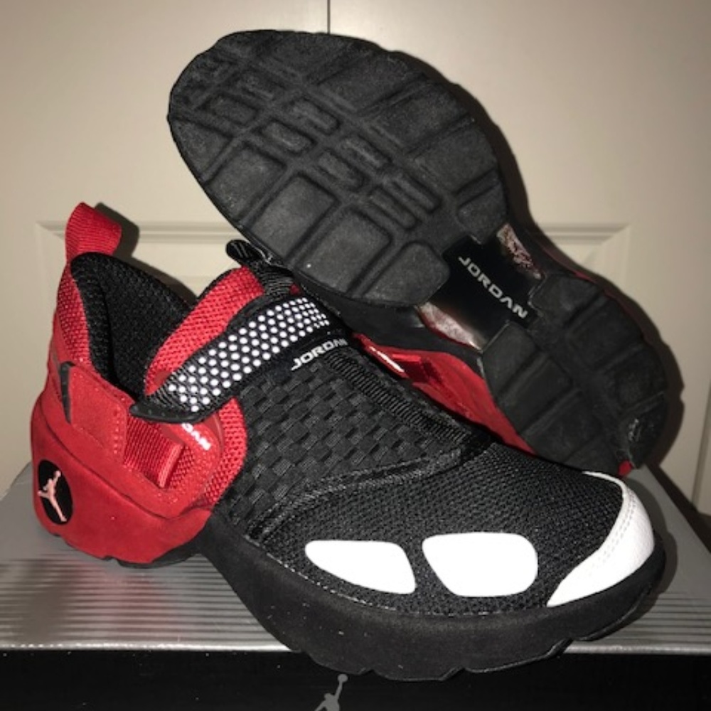 ORIGINAL 2000 Jordan Trunner LX Red/Black-White